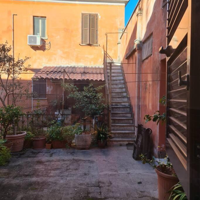 Julia Nel Cuore Di Trastevere Rom Exteriör bild